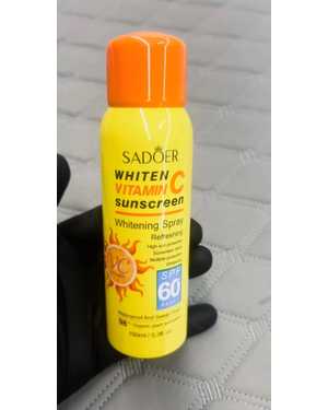 Осветляющий солнцезащитный крем-спрей с витамином C SPF60 150 мл