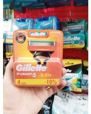 Кассеты для бритвенного станка Gillette Fusion 4 шт