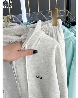 ЖЕНСКИЙ КОСТЮМ ДВОЙКА