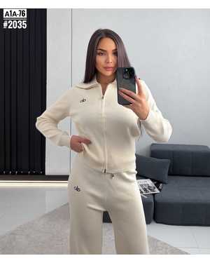ЖЕНСКИЙ КОСТЮМ ДВОЙКА
