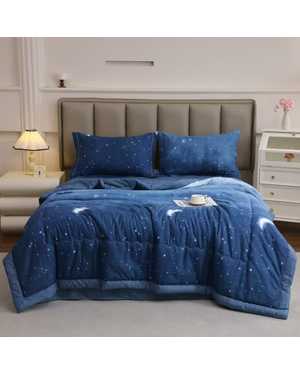 Комплект постельного белья с готовым одеялом. Ткань: Сатин Наполнитель одеяло: Шелк(возможно замена на похожее)