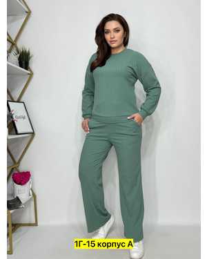 Женский костюм. Ткань лапша