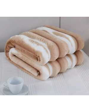 Плед из искусственного кроличьего меха. Размер 200/230 см(возможно замена на похожее)