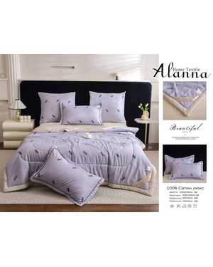 Комплект постельного белья с готовым одеялом от фирмы Alanna. Состав ткани: шелк, вискоза Наполнитель: шелк Тусса(возможно замена на похожее)