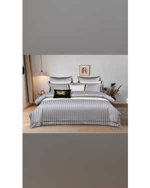 Комплект постельного белья с готовым одеялом. Ткань страйп сатин(возможно замена на похожее)