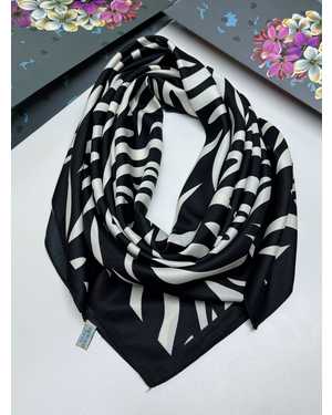 ПЛАТКИ СОСТАВ: 100% ШЕЛК РАЗМЕР: 100Х100