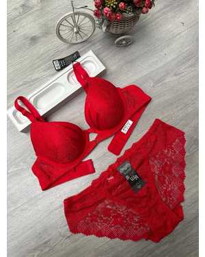 Женский комплект нижнего белья