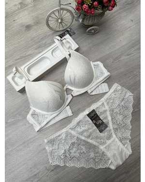 Женский комплект нижнего белья