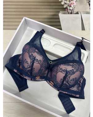 Женский бюстгальтер