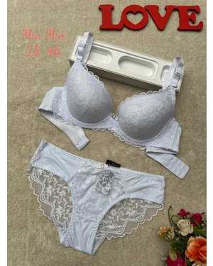 Женский комплект нижнего белья