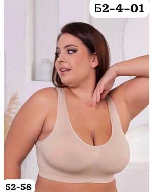 Женский топ с поролоном