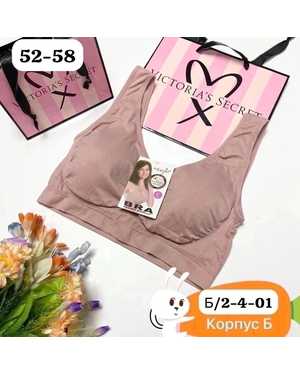 Женский топ с поролоном