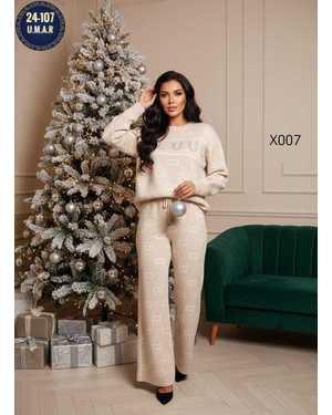 ЖЕНСКИЙ КОСТЮМ ДВОЙКА ТКАНЬ ВЯЗАННЫЙ + СТРАЗ