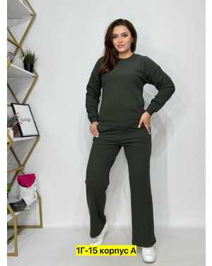 Женский костюм. Ткань лапша