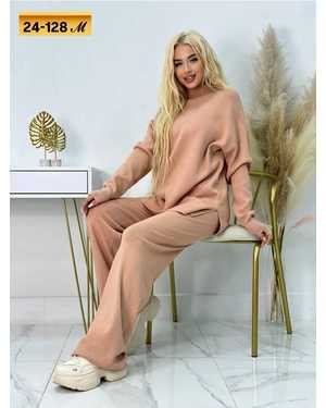 ЖЕНСКИЙ КОСТЮМ ТКАНЬ ТРОЁ НИТКА С НАЧЁСОМ