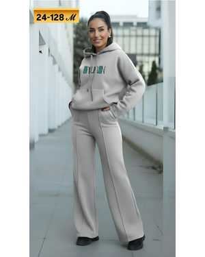 ЖЕНСКИЙ КОСТЮМ ТКАНЬ ТРОЁ НИТКА С НАЧЁСОМ