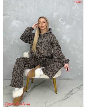 ЖЕНСКИЙ КОСТЮМ ТКАНЬ МЕХ