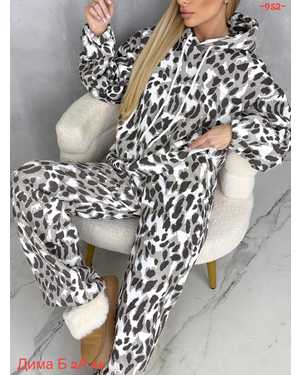 ЖЕНСКИЙ КОСТЮМ ТКАНЬ МЕХ