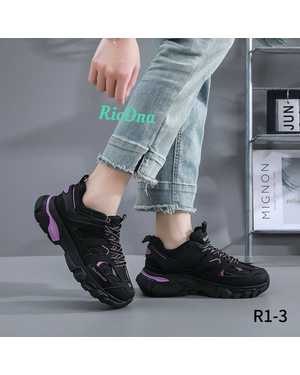 Женские кроссовки Маломерят на размер