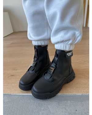 Женские ботинки на осень Маломерят на размер