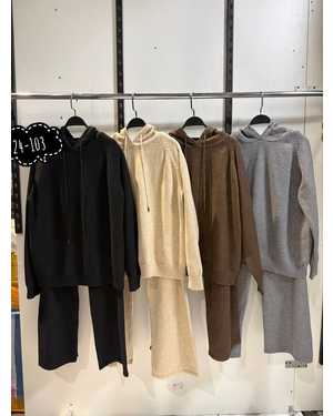 ЖЕНСКИЙ КОСТЮМ ДВОЙКА ТКАНЬ ФАБРИЧНЫЙ ВЯЗАНЫЙ