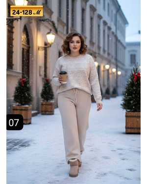 ЖЕНСКИЙ КОСТЮМ ДВОЙКА ТКАНЬ КАШЕМИР СО СТРАЗАМИ