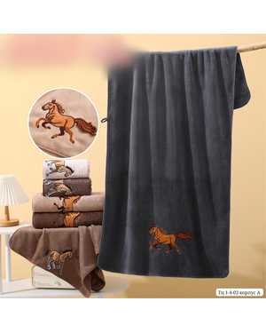 Полотенце Материал: Микрофибра. Размер: 70*140см. В упаковке 3шт разные цвета