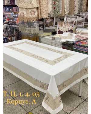 Скатерть лён с вышивкой. Размер 150 на 220см