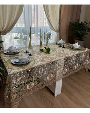 Скатерть вышитая кружевная. Размер 150 на 220см
