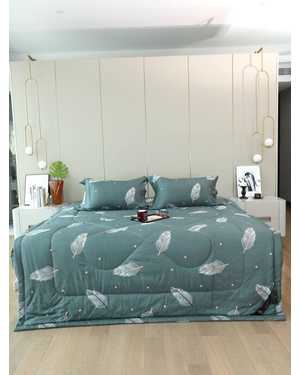 Комплекты постельного белья с готовым одеялом из серии Victoria’s Secret. Наполнитель: 81% бамбук; 19% Микрогель Материал: 13% вискоза; 87% хлопок(возможно замена на похожее)