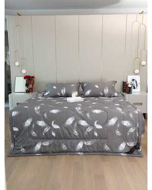 Комплекты постельного белья с готовым одеялом из серии Victoria’s Secret. Наполнитель: 81% бамбук; 19% Микрогель Материал: 13% вискоза; 87% хлопок(возможно замена на похожее)