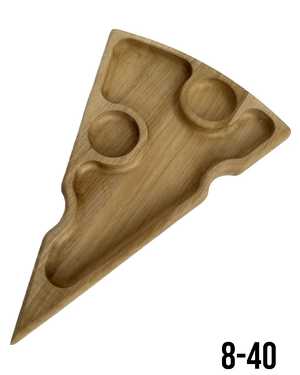 Менажница в форме кусочка сыра, выполнена из натурального дерева. Размер: 30*20*2 см