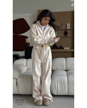 ЖЕНСКИЙ КОСТЮМ