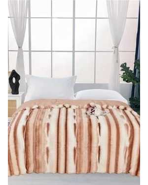 Покрывало из искусственного меха. размер: 200х230 см(возможно замена на похожее)