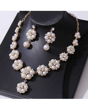 Комплект из колье и серёг, с жемчугом