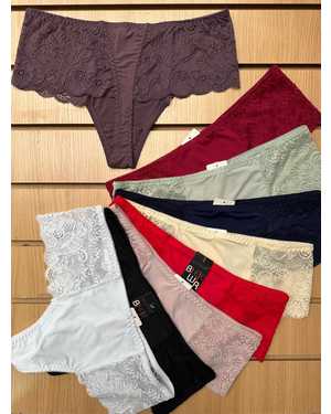 Женские трусики. В упаковке 6шт один размер, разные цвета
