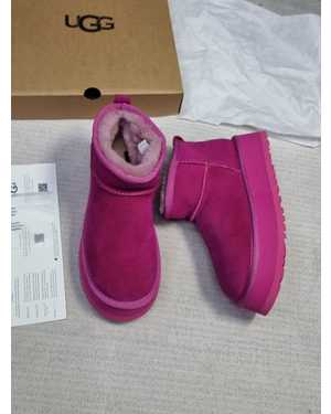 Женские угги на зиму в размер Качество PREMIUM В комплекте: коробка и документы