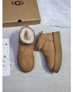 Женские угги на зиму в размер Качество PREMIUM В комплекте: коробка и документы