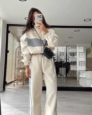 ЖЕНСКИЙ КОСТЮМ ДВОЙКА В РАЗМЕР ТКАНЬ ТРЁХНИТКА НА ФИЛИСЕ