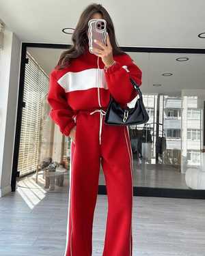 ЖЕНСКИЙ КОСТЮМ ДВОЙКА В РАЗМЕР ТКАНЬ ТРЁХНИТКА НА ФИЛИСЕ