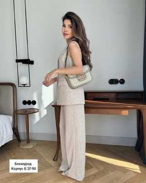 ЖЕНСКИЙ КОСТЮМ ДВОЙКА В РАЗМЕР ТКАНЬ ФРАНЦУЗСКОГО ЛЕН