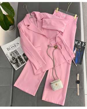 ЖЕНСКИЙ КОСТЮМ ДВОЙКА В РАЗМЕР ТКАНЬ РИМ (КОСТЮМНАЯ, ПЛОТНАЯ, ДЕРЖИТ ФОРМУ)