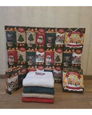 Набор из двух новогодних махровых полотенец. Размер 25/50 см без выбора