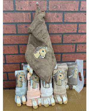 Полотенце с символом нового года. Размер 50/90 см В упаковке 5 шт разные цвета