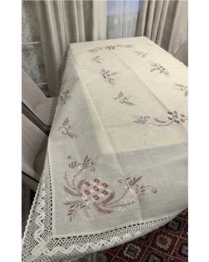 Скатерть лён с вышивкой. Размер 150 на 220см