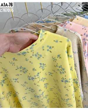 Свитер трикотажный Размер: единый 48/54 Фабричное качество. Живое фото