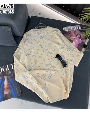 Свитер трикотажный Размер: единый 48/54 Фабричное качество. Живое фото