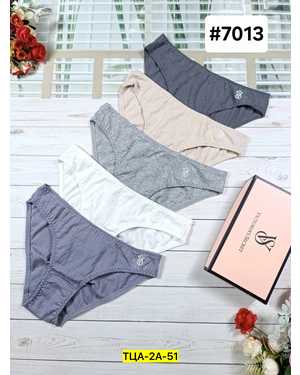 Женские трусики. В упаковке 5 шт один размер, разные цвета