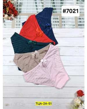 Женские трусики. В упаковке 5 шт один размер, разные цвета