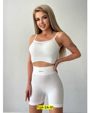 Женский костюм. Состав: Полиэстер, эластан